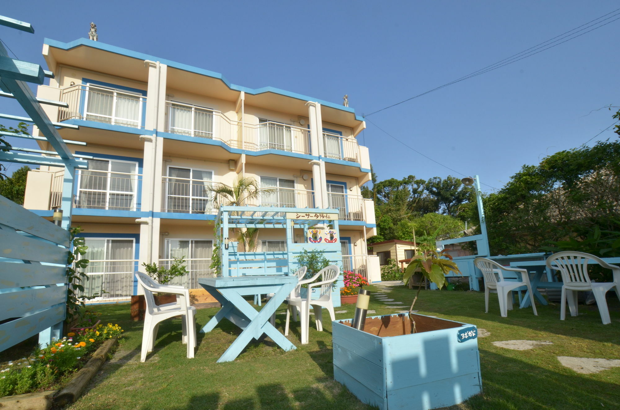 Condominium Ceaser 나키진 외부 사진